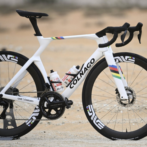 Bicikl Tadeja Pogačara prodat za neverovatnu sumu FOTO