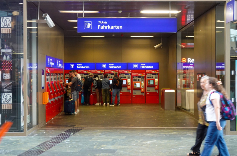 Niče još jedan BAS: Bečka autobuska stanica FOTO