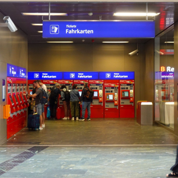 Niče još jedan BAS: Bečka autobuska stanica FOTO