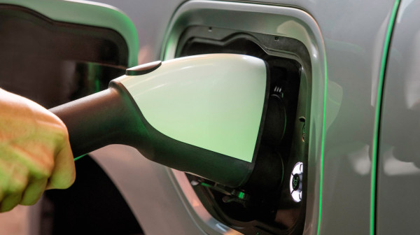 Uvodi se obavezni standard: Propisano koliko struje električni automobili smeju da troše