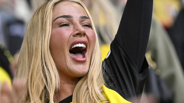 Dortmund ostaje bez igrača zbog devojke iz Uroševca