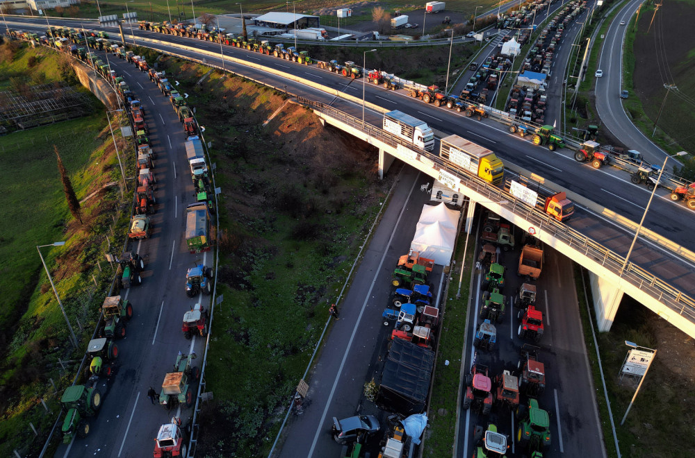 Putevi do Grčke blokirani: Samo ovaj prelaz funkcioniše i gužva je ogromna VIDEO
