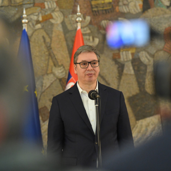 Vučić sutra sa ambasadorom EU u Srbiji Andreasom fon Bekeratom