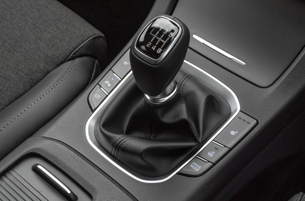 Ručni menjači odlaze u istoriju – kupci biraju automatike