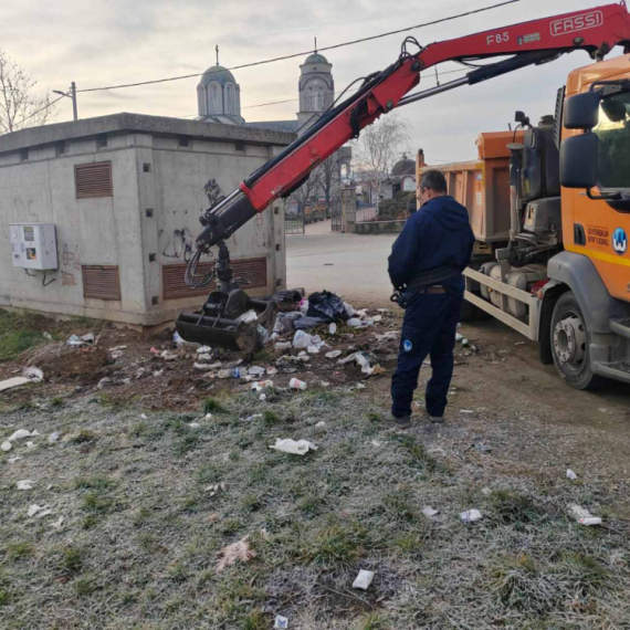 Uklanjaju se divlje deponije širom grada