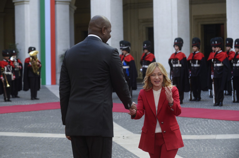 Đorđa Meloni neočekivano reagovala na predsednika Mozambika: Prasnula u smeh FOTO/VIDEO