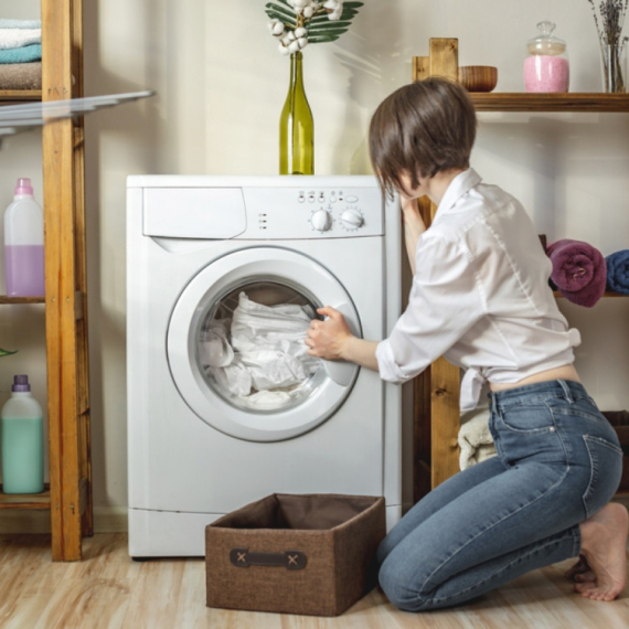 Kako da sprečite pojavu belih fleka na vešu nakon pranja?