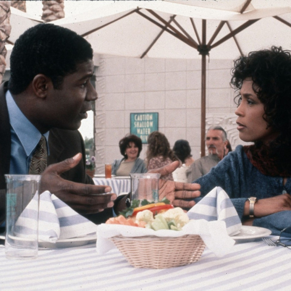 Film sa Vitni Hjuston ponovo osvojio srca gledalaca: Na listi najgledanijih na Netflixu