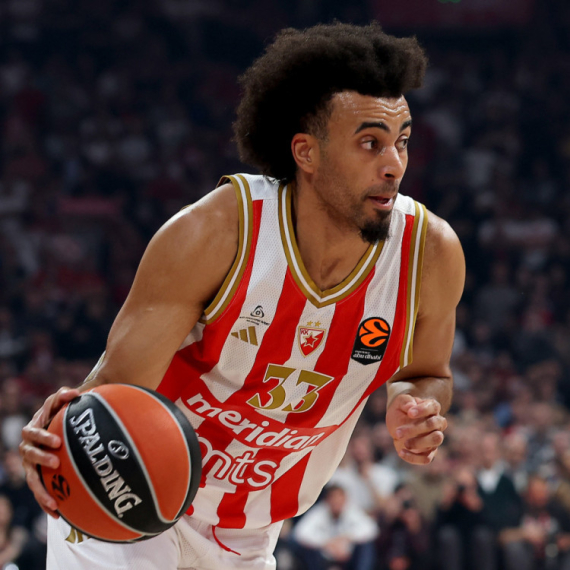 Rekorder Brajant zasenio Batlerov šou u Jerusalimu – Zvezda namučila lidera