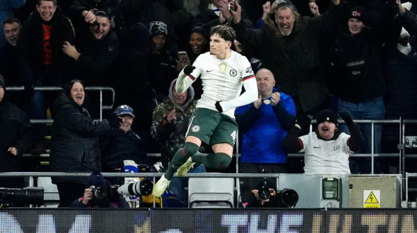 Čelsi teškom mukom u polufinalu Liga kupa