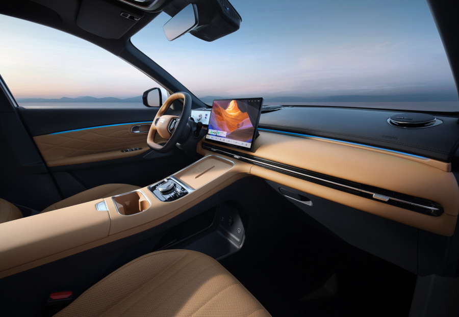 Novi hibrid u Srbiji: Šta donosi Geely Starray EM-i FOTO