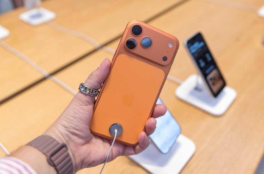 Apple ponovo ismeva Android telefone VIDEO