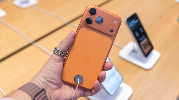 Apple ponovo ismeva Android telefone VIDEO