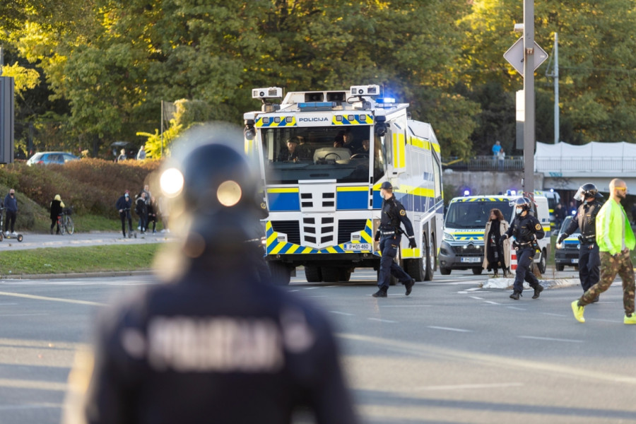 Drama u Sloveniji: Pretresi širom zemlje FOTO