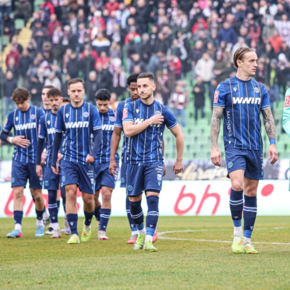 Nezadovoljstvo u Sarajevu – "manijaci" skinuli igrače