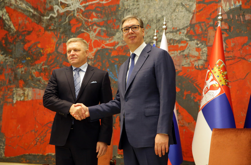 Oglasio se Fico i podržao Vučića: Dvostruki standardi EU prema Srbiji; Samit u Briselu nije počeo dobro FOTO