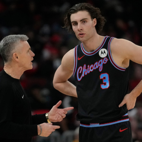 Gidi postao tripl-dabl mašina, Vučević 20p – Bulsi bolji u duelu posrnulih