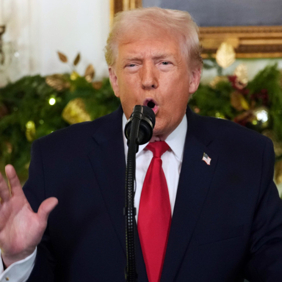 Tramp se  obratio naciji: Haos