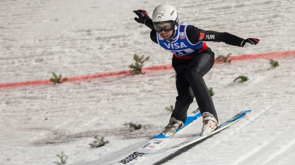 Prvi crveni karton u istoriji ski-skokova: "Srce mi se slama"