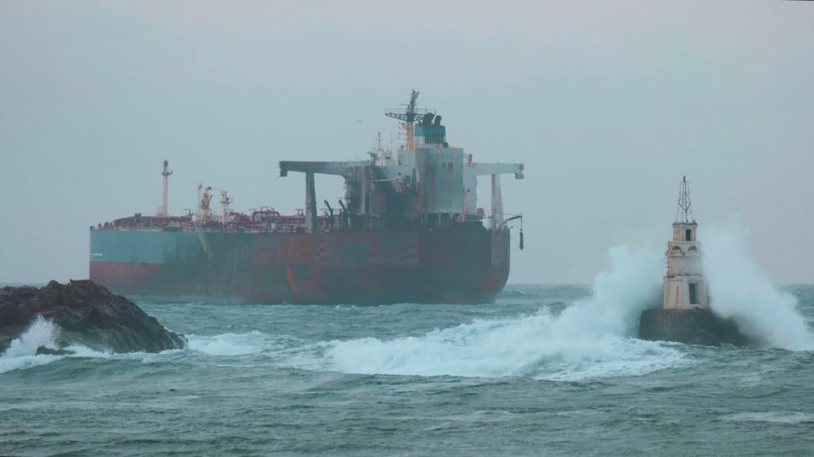 Drska taktika Kremlja; Tankeri puni nafte – a kriju špijune