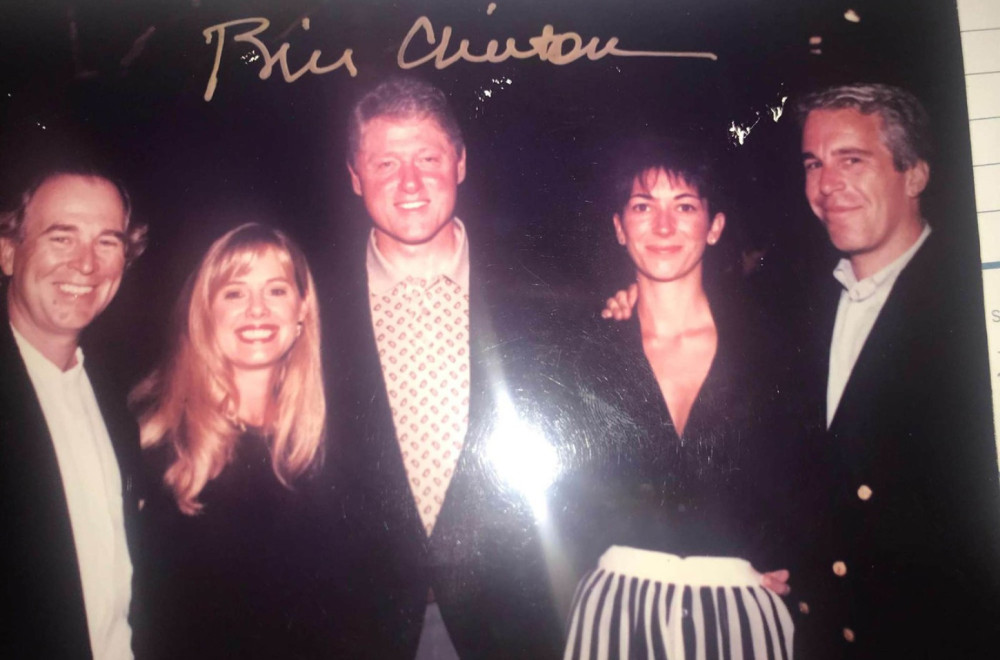 Objavljene nove skandalozne Epstajnove fotografije: Isplivala i ponuda o prodaji devojke