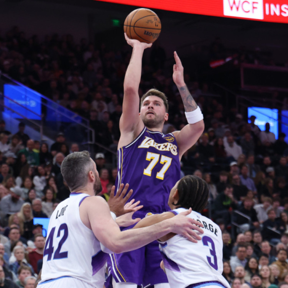 Spektakularna partija Luke Dončića VIDEO