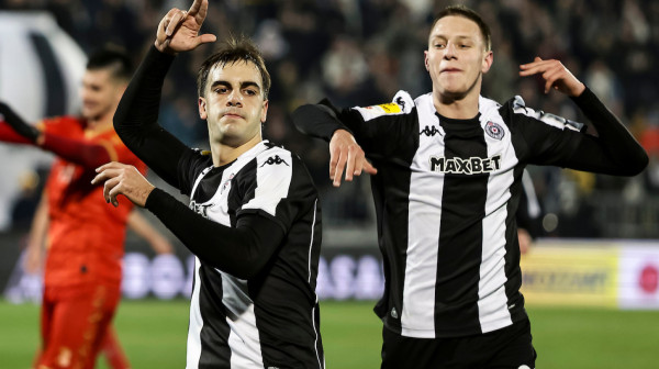 Oglasio se trener Štutgarta o Miloševiću: "Napredak je fantastičan"