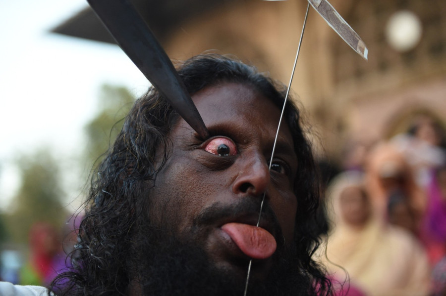 Kako izgleda najbizarniji festival na svetu: Vade oči, probadaju se, seku jezik ...FOTO