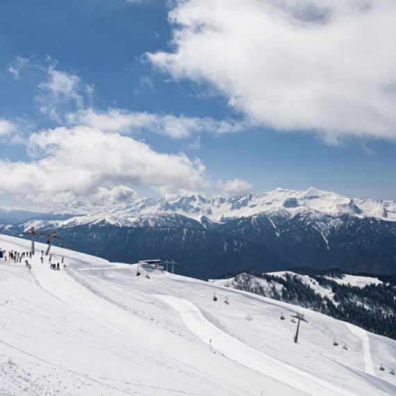 Skijanje na Alpima za svega 400 evra: Omiljeno među Srbima, bez gužvi i sa pristupačnim cenama