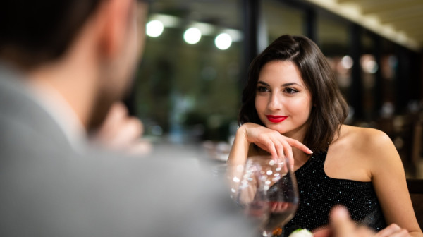 Za nju kažu da je "omiljena sponzoruša": "U redu je ako ne volite bogate muškarce, ali ja volim" VIDEO