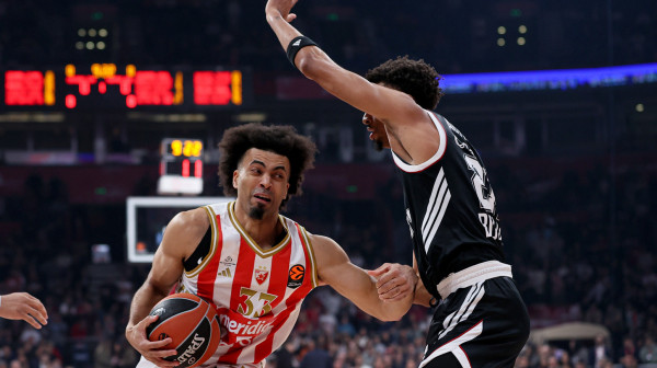 Razigrana Zvezda vodi, Nvora sve povukao!