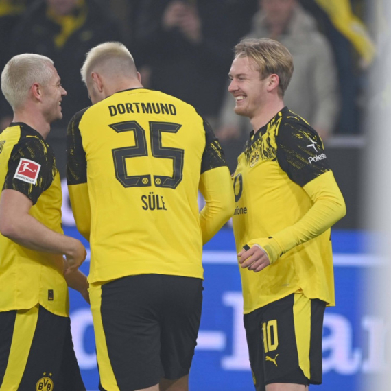 Brant golovima šalje poruku za novi ugovor – Dortmund se vratio na pobedničku stazu