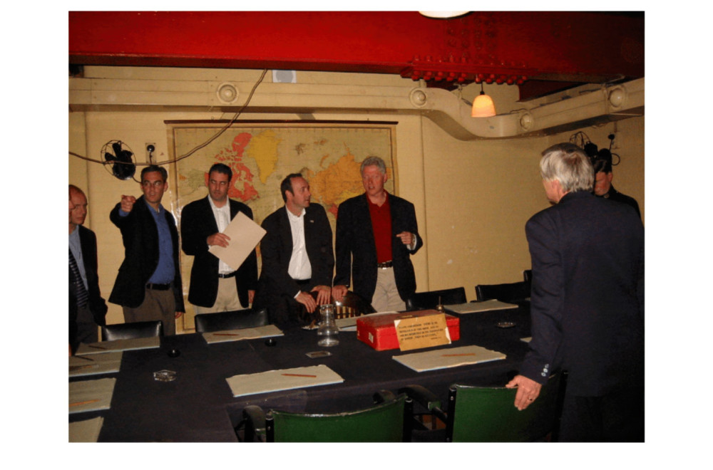 "Šta još skrivate?" Nestale fotografije skandala koji potresa svet? FOTO