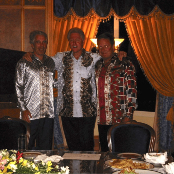 Skandalozne fotografije obilaze svet: Tramp, Džekson, Klinton u društvu Epstajna, isplivali i gnusni razgovori