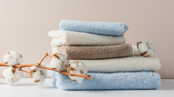 Ustajali i buđavi miris peškira uklonite uz pomoć dva sastojka iz kuhinje