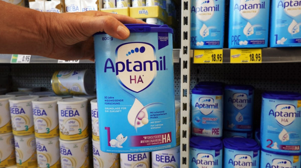 Hrana za bebe Aptamil povučena sa tržišta zbog bakterije: Evo koje zdravstvene probleme izaziva VIDEO