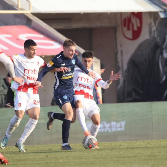 Grk slavio na debiju – Železničar praznih džepova ide iz Niša VIDEO