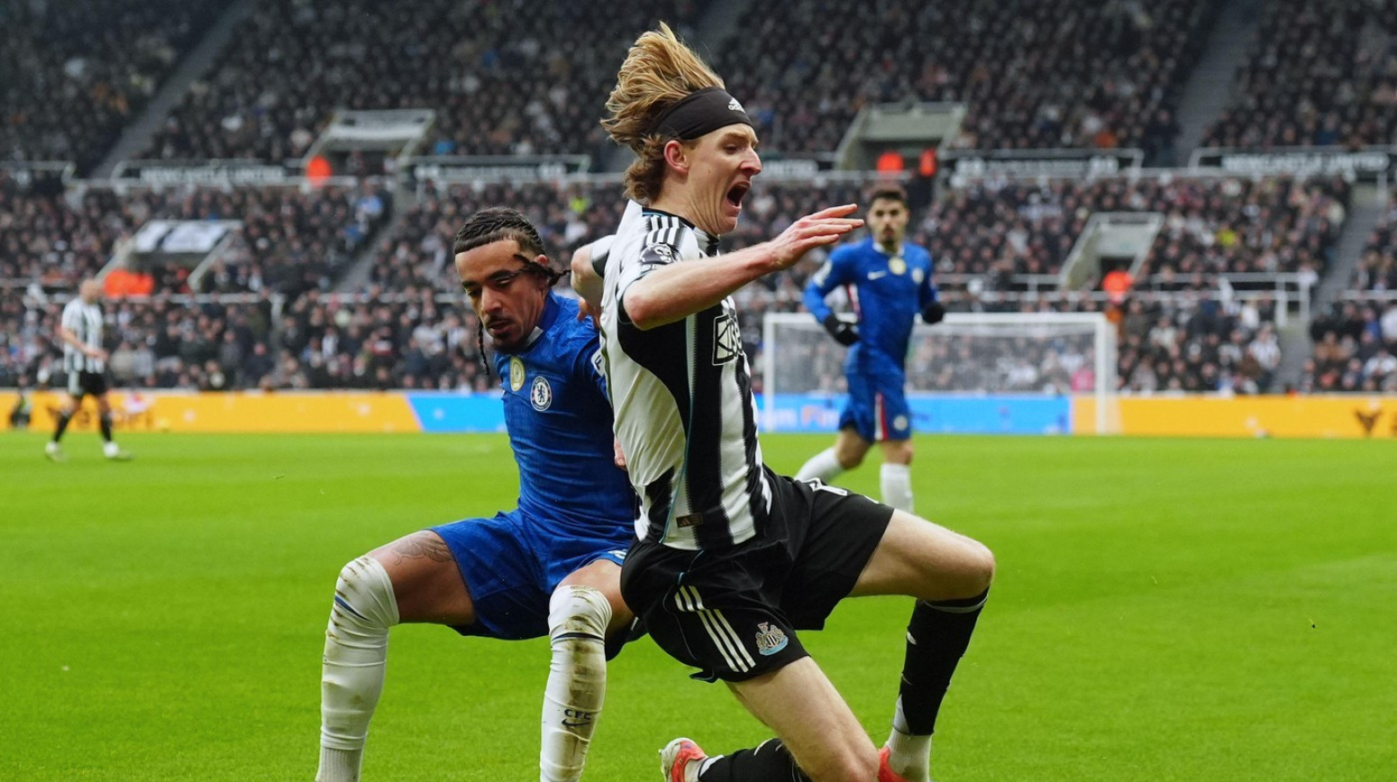 Da li je moguće da ovo nije penal? VIDEO