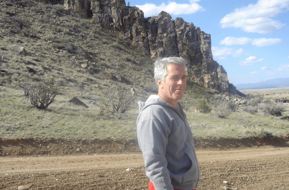 Ovo su najjeziviji detalji otkriveni u dokumentima o Epstajnu: Gnusni zahtevi za podvođenje