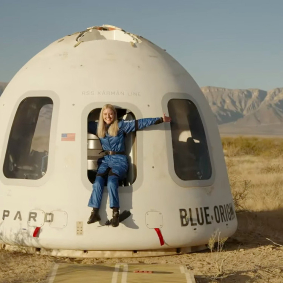 Prva osoba sa invaliditetom otputovala u svemir: "Nisam mislila da će se ovo zaista ostvariti"