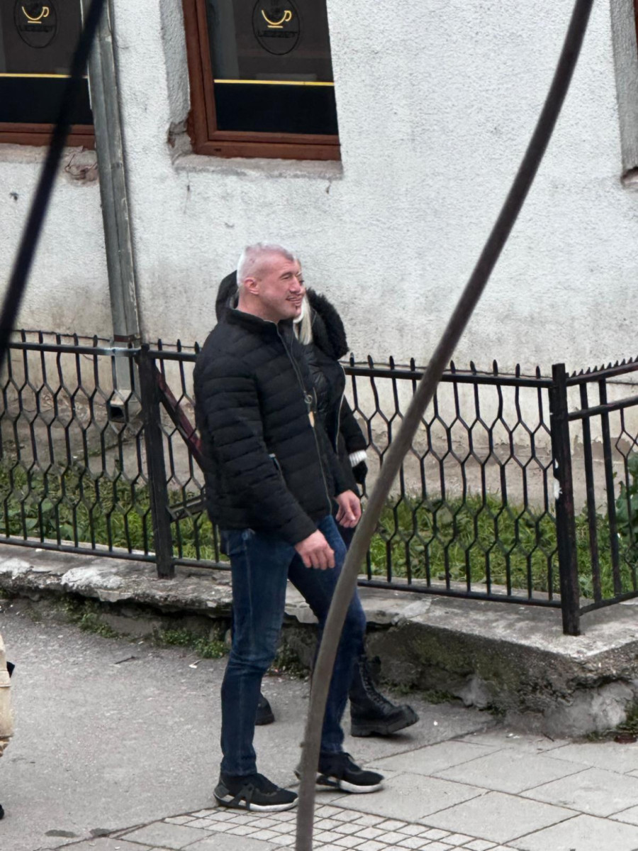 Bačulov na blokaderskom protestu sa vehabijom; U blizini ubijen Becan zbog planiranja napada na Beograd FOTO