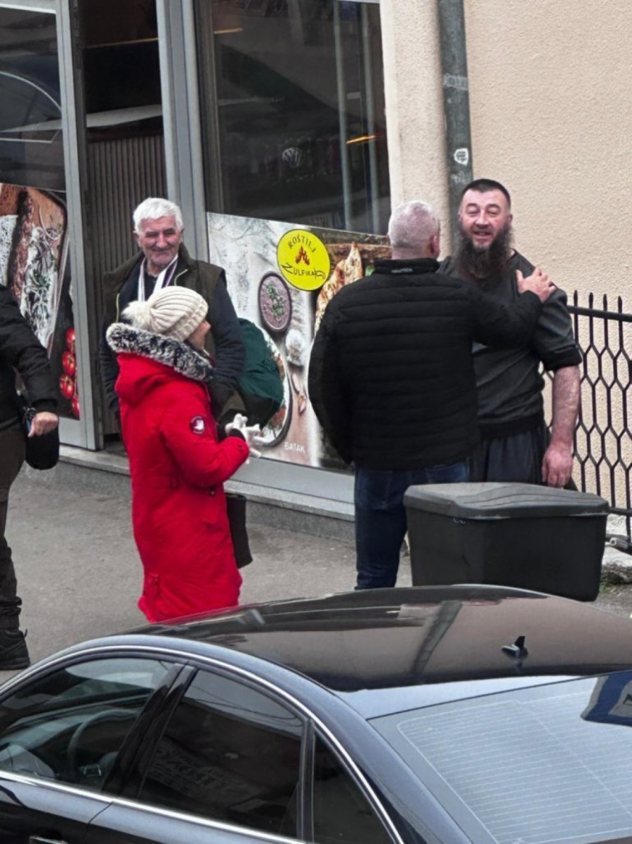 Bačulov na blokaderskom protestu sa vehabijom; U blizini ubijen Becan zbog planiranja napada na Beograd FOTO