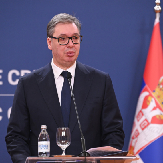 Vučić sa Pelegrinijem: Otvoreni smo za investiranje naših slovačkih prijatelja