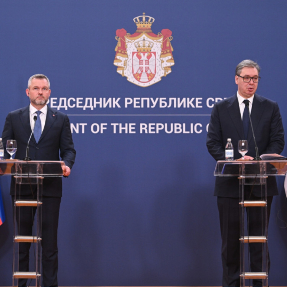 Vučić: Razgovarali smo o važnim pitanjima; Pelegrini: Slovačka neće prihvatiti igre pri procesu ulaska u EU
