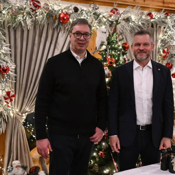 Vučić ugostio Pelegrinija na večeri; "Potvrdili smo snažne i iskrene odnose koje Srbija i Slovačka neguju"