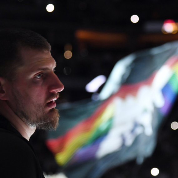 Jokić predstavio nove patike – otkrio kada i kako ih menja VIDEO