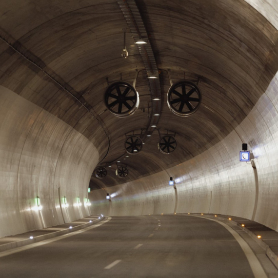 Nakon 27 godina, konačno otvorili najduži tunel u zemlji FOTO/VIDEO