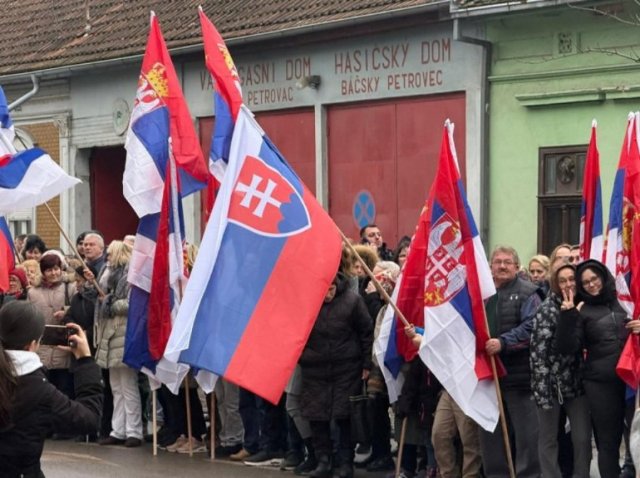 Vučić iz Bačkog Petrovca; Ponosan sam na Slovake; Hvala Pelegriniju na bratstvu i prijateljstvu prema Srbiji