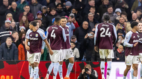 Aston Vila se našalila sa navijačem Junajteda FOTO