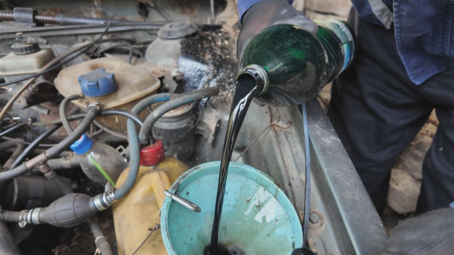 Proka Pronalazač iz Mrmoša: Njegov Passat radi na pregorelo ulje FOTO